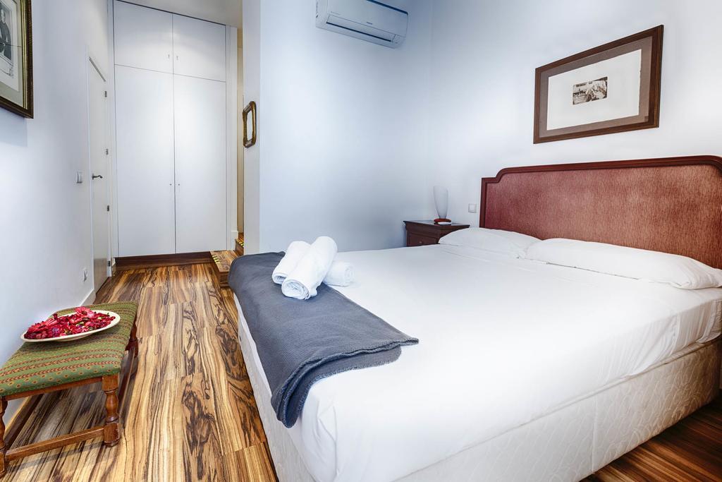 Smartrental Madrid Gran Via Apartments Zewnętrze zdjęcie